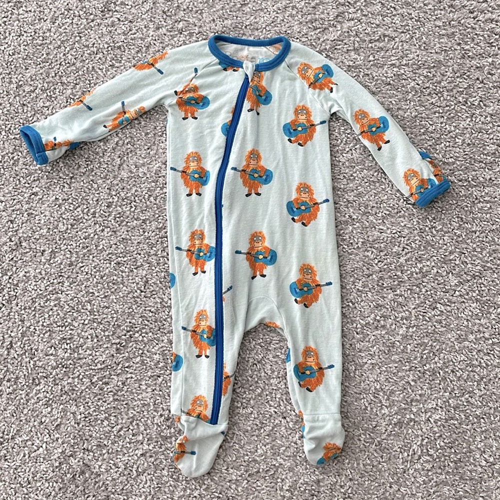Bestaroo Baby Infant Gorilla Guitar Footie Pajamas - Size NB Newborn